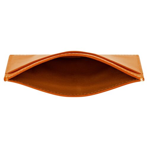 Draufsicht auf eine leere, geöffnete braune Ledergeldbörse ohne sichtbaren Inhalt.